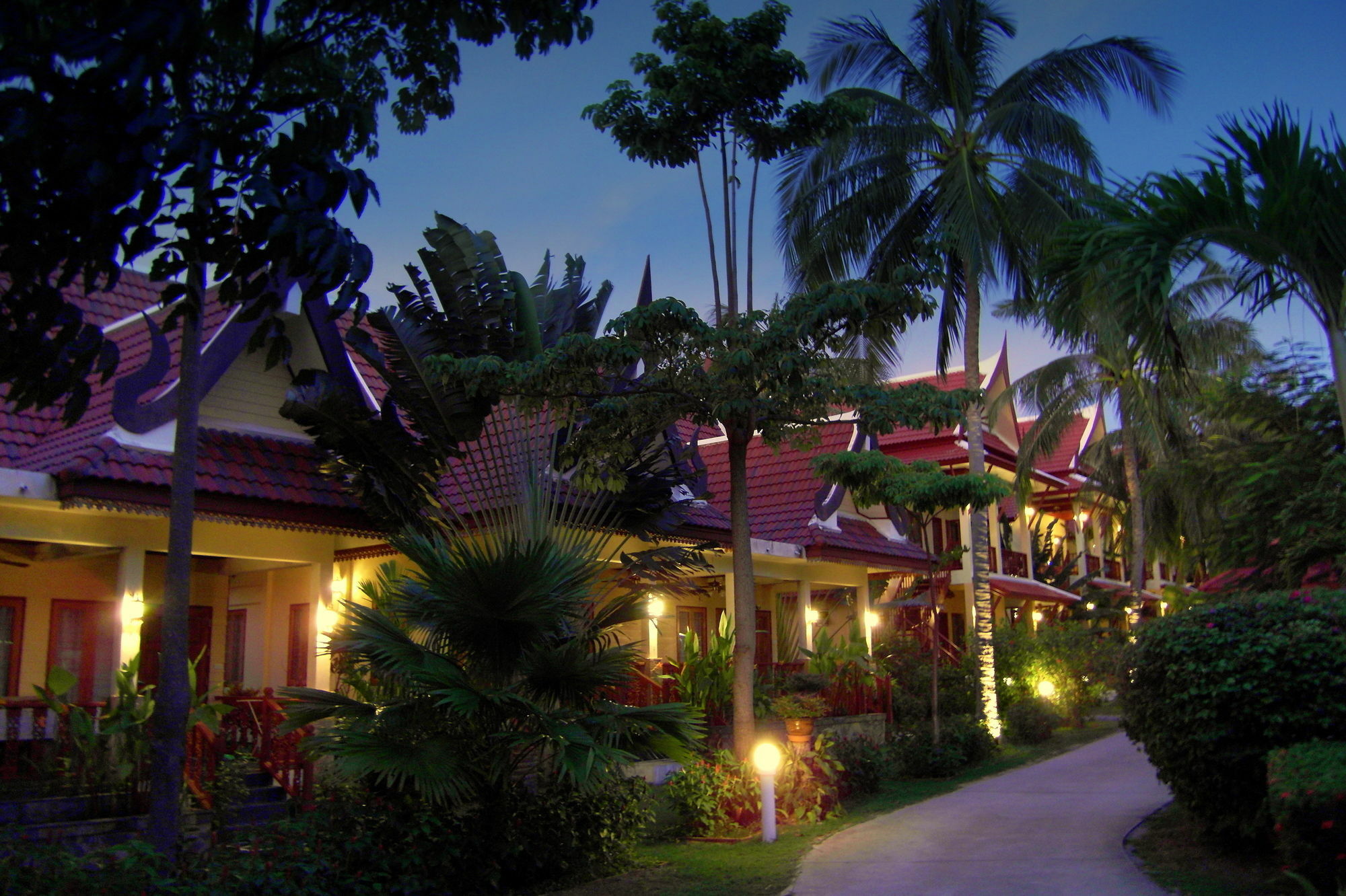 Palm Village Rawai Exterior foto